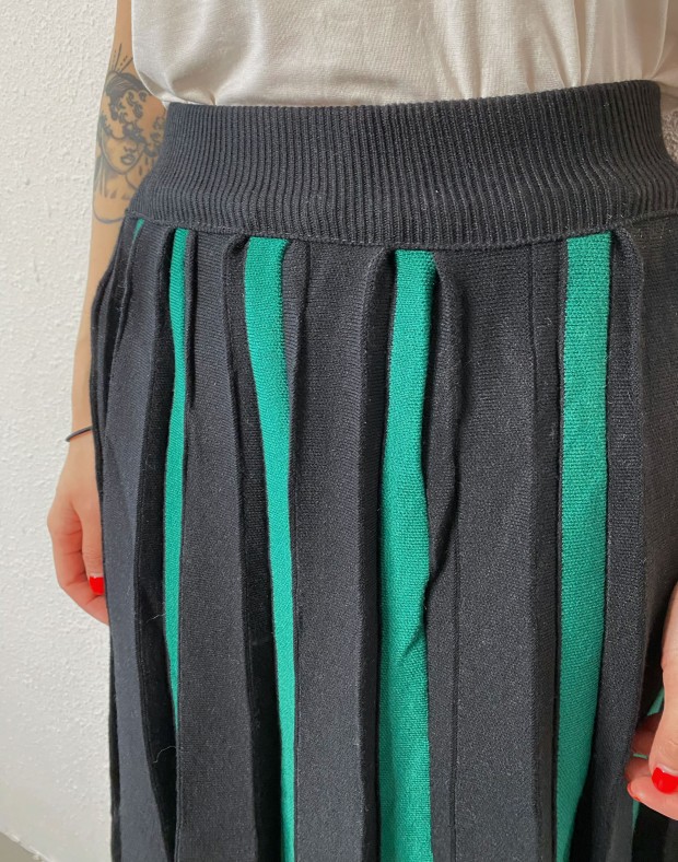 Black and Green Pleated Knit Skirt #241254